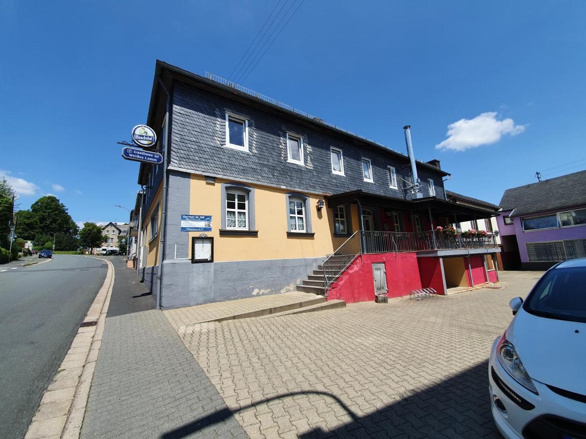 Gaestehaus Weisses Lamm - Monteurzimmer Nordhalben Bagian luar foto