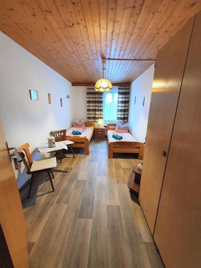 Gaestehaus Weisses Lamm - Monteurzimmer Nordhalben Bagian luar foto