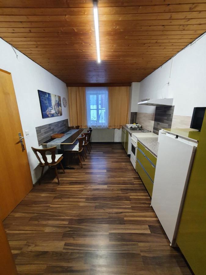 Gaestehaus Weisses Lamm - Monteurzimmer Nordhalben Bagian luar foto
