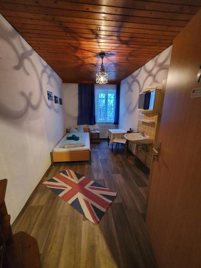 Gaestehaus Weisses Lamm - Monteurzimmer Nordhalben Bagian luar foto