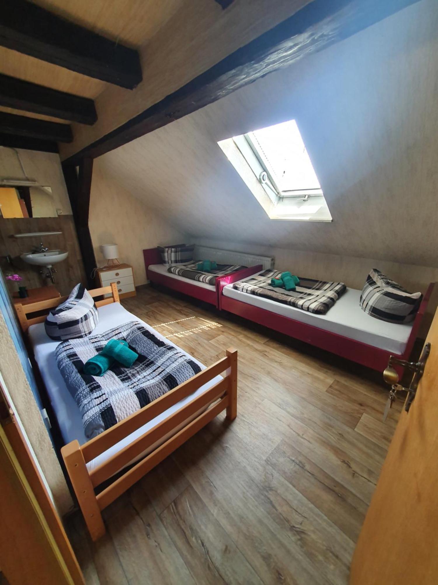 Gaestehaus Weisses Lamm - Monteurzimmer Nordhalben Bagian luar foto