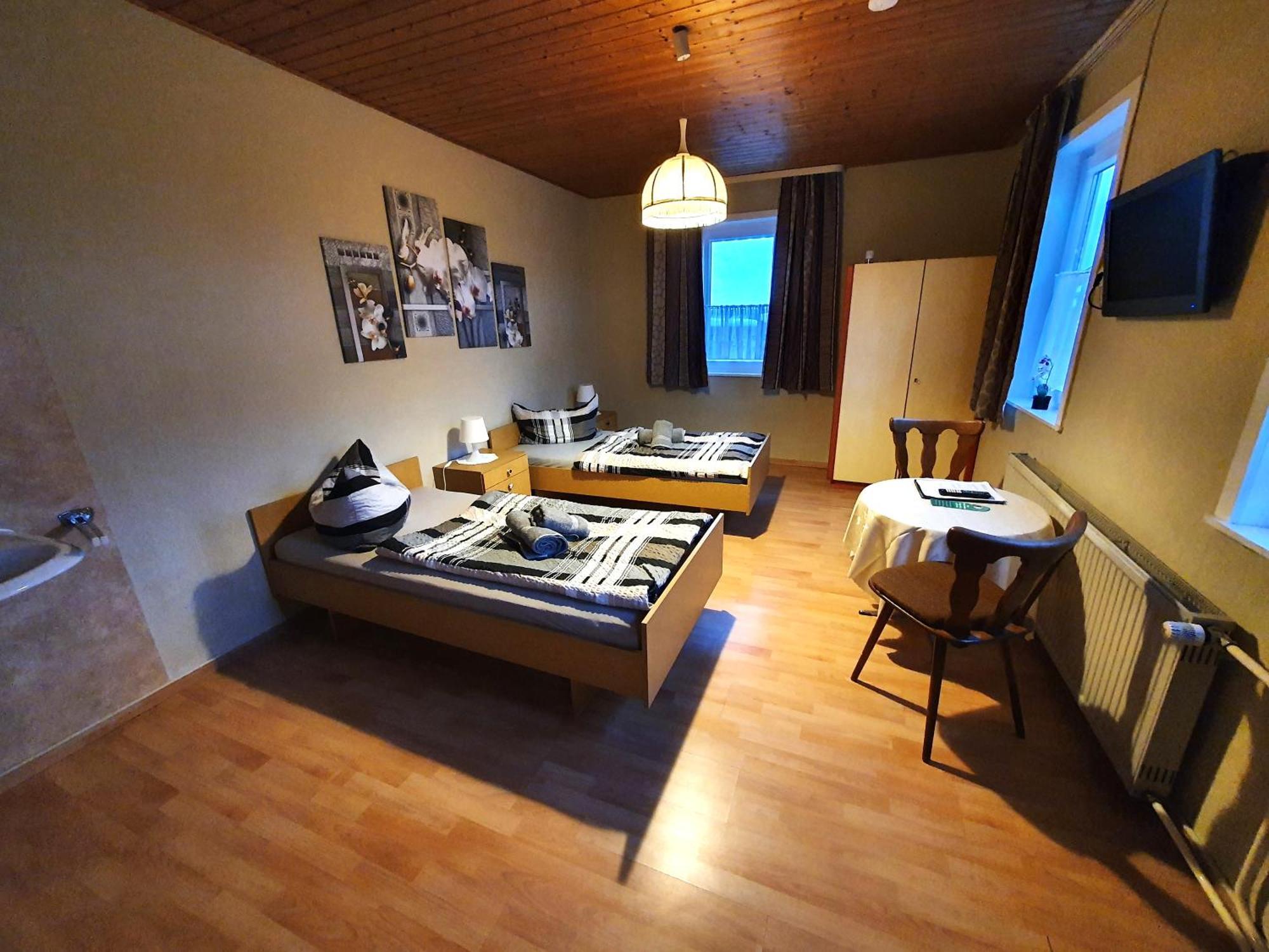 Gaestehaus Weisses Lamm - Monteurzimmer Nordhalben Bagian luar foto